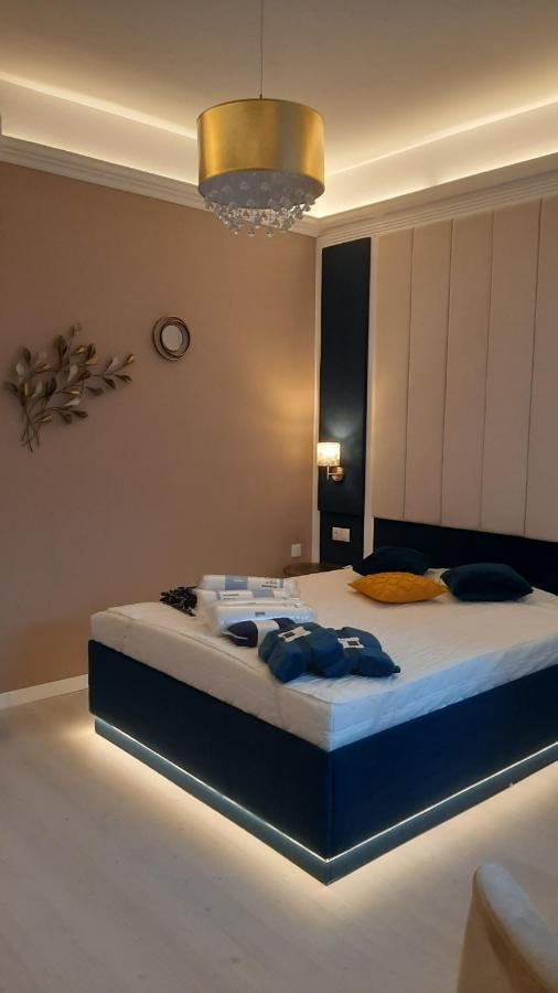 Glamour Apartman Дьюла Экстерьер фото